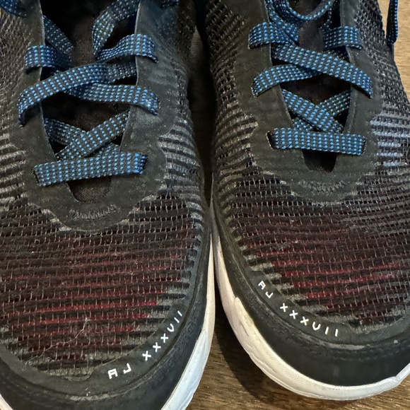 ** SOLD**Air Jordan XXXVII youth size 7 - Picture 9 of 10